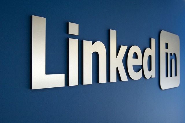 How to find the mobile phone numbers of US LinkedIn users? Full screening process